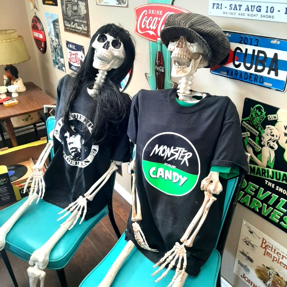 Us waiting for you to send an offer!!! Reasonable offers accepted alll the time!
